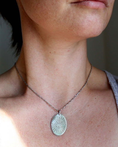 Boussole, rose wind pendant in sterling silver