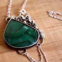Amazon, Amazonian luxuriance necklace in sterling silver and green agate