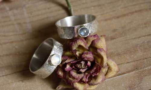 Catch my soul, promise rings in sterling silver, labradorite and rainbow moonstone