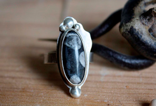 Tulen, purity ring in sterling silver and snowflake obsidian