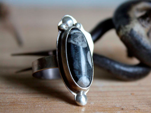 Tulen, purity ring in sterling silver and snowflake obsidian