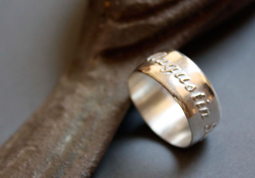 Family link, personalized ring with etched high relief names in sterling silver