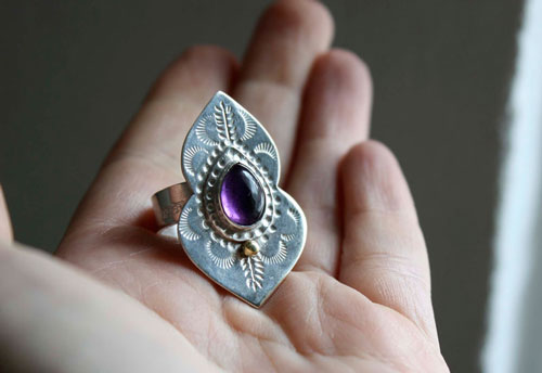 Oditi, raised of the oriental sun ring in sterling silver, brass and amethyst