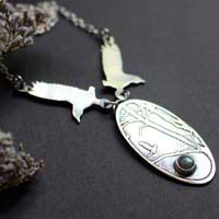 The birds’ realm, raven necklace in sterling silver and labradorite