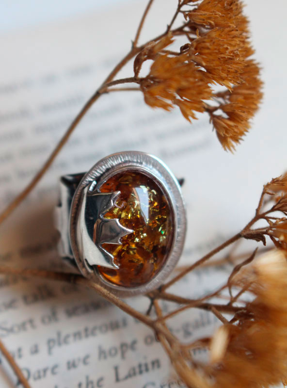 Amber leaf, maple leaf ring in silver and amber