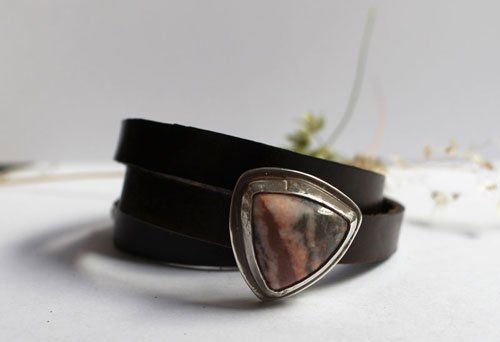 Answald, bracelet in sterling silver, leather and rhodonite