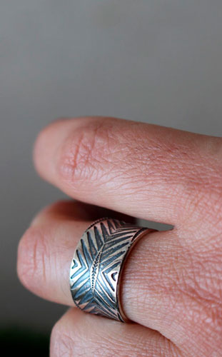 Boomerang, chevron and arrow ring in sterling silver