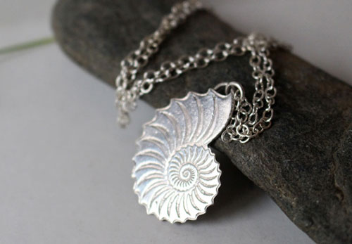 Nautiloïde, nautilus necklace in sterling silver