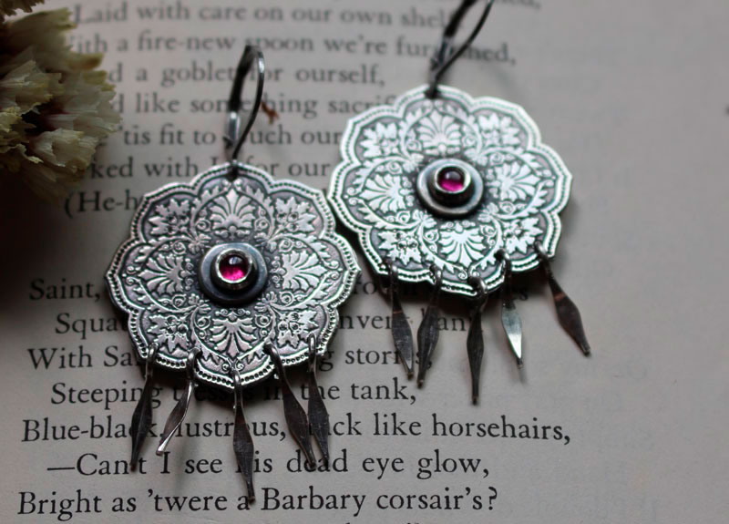 Rose, leaves earrings in silver and zircon