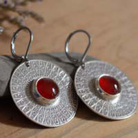 Solar disc, Egyptian light earrings in silver and carnelian