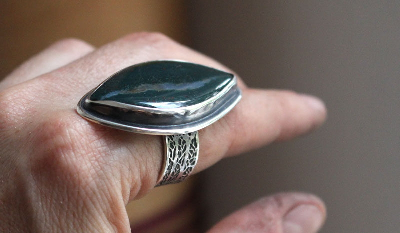 The eye of the forest, branch ring in sterling silver and ocean jasper