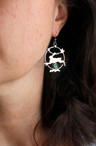 The star of the hare, hare earrings in silver and chrysoprase