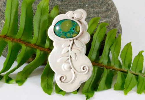 Ivy, vegetal brooch in sterling silver and turquoise