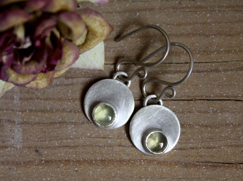 Daura, birthstone round earrings in sterling silver