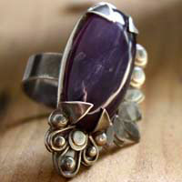 Huma, vegetable color ring in sterling silver and chalcedony
