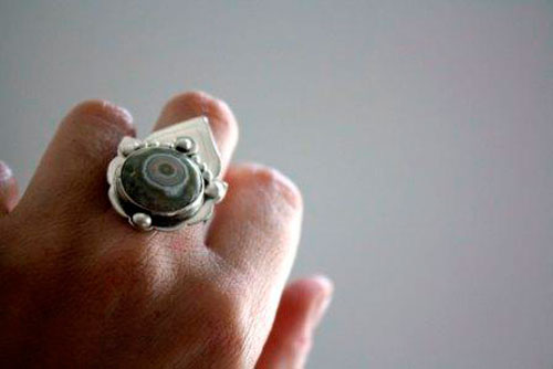 Mahila, indian ring in sterling silver and ocean jasper