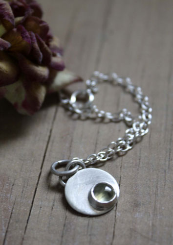 Nima, birthstone round bracelet in sterling silver