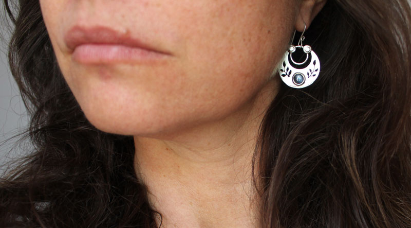 After dusk, leaves earrings in sterling silver and kyanite