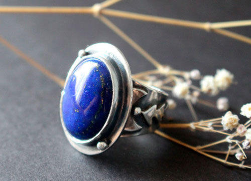 Autumn equinox, moon leaf ring in sterling silver and lapis lazuli