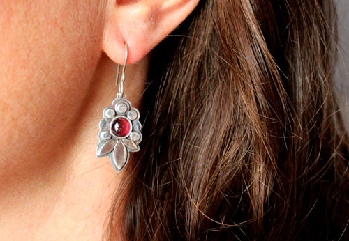 Camellia, flower earrings in sterling silver and garnet