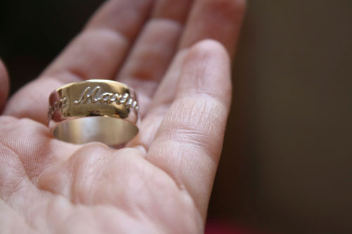 Family link, personalized ring with etched high relief names in sterling silver