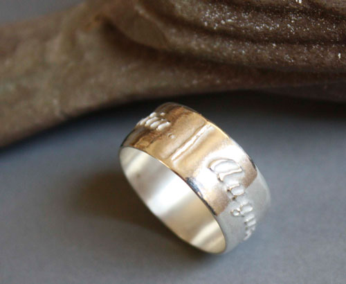 Family link, personalized ring with etched high relief names in sterling silver