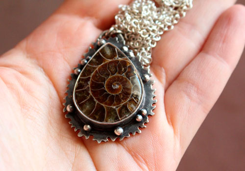 From the heart of the sea, underwater fauna necklace in sterling silver and ammonite 