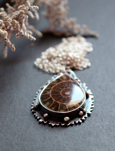 From the heart of the sea, underwater fauna necklace in sterling silver and ammonite 