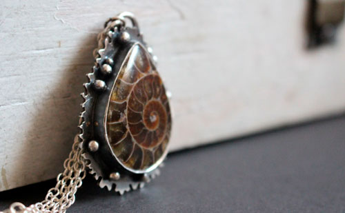 From the heart of the sea, underwater fauna necklace in sterling silver and ammonite 