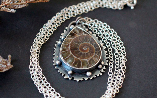 From the heart of the sea, underwater fauna necklace in sterling silver and ammonite 