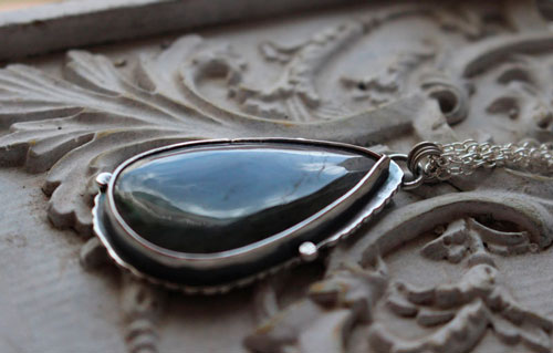 Invisible for the eyes, quote necklace in sterling silver and labradorite 