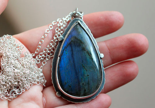 Invisible for the eyes, quote necklace in sterling silver and labradorite 
