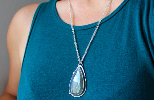 Invisible for the eyes, quote necklace in sterling silver and labradorite 