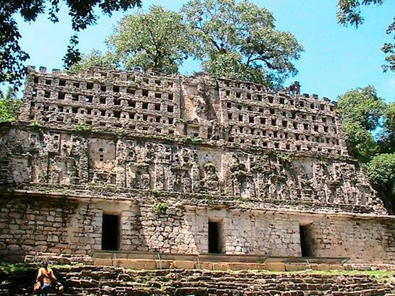 yaxchilan archaeological site, mexico