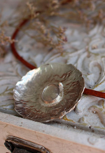 Lily pad under the rain, water lily necklace in sterling silver and sapphire