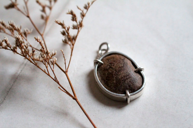 Lyobaa, oaxacan memory pendant in sterling silver and ceramic