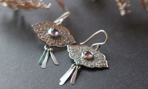 Magnolia, flower language earrings in sterling silver and alexandrite 