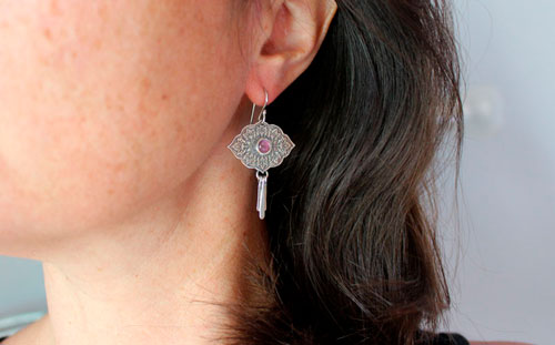 Magnolia, flower language earrings in sterling silver and alexandrite 