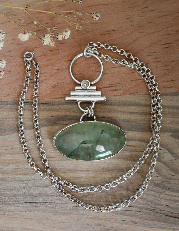 Maïa, antique roman necklace in sterling silver and prehnite
