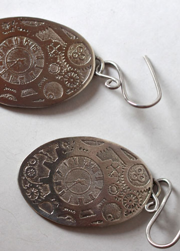 Mechanic hands, oval steampunk gears earrings in sterling silver