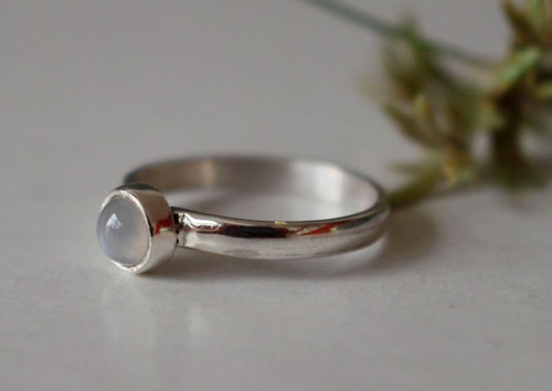 Moonstone, half round wire ring in sterling silver and moonstone