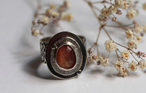 Morning dew, nature awakening ring in sterling silver and pink sapphire