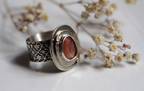 Morning dew, nature awakening ring in sterling silver and pink sapphire