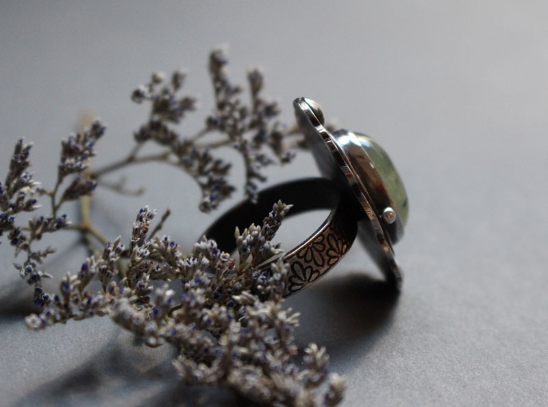 Moss poem, botanical cocktail ring in sterling silver and prehnite