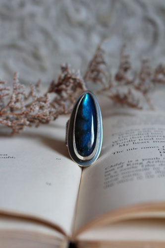 My heart is engraved in your bark, fidelity ring in sterling silver and labradorite