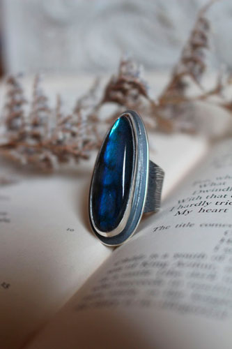 My heart is engraved in your bark, fidelity ring in sterling silver and labradorite