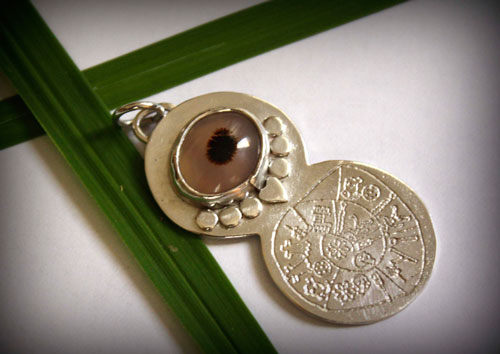 Phaistos, phaistos disc engraved pendant in sterling silver and dendritic agate