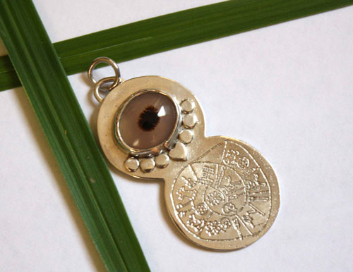 Phaistos, phaistos disc engraved pendant in sterling silver and dendritic agate