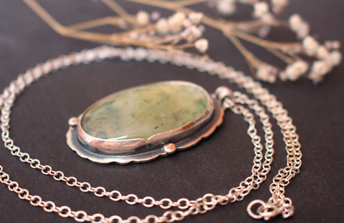 Seraphina, baroque necklace in sterling silver and prehnite