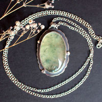 Seraphina, baroque long necklace in sterling silver and prehnite
